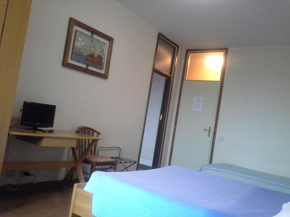 Hotel Ticino Ristorante Chierico Carbonara al Ticino Room photo